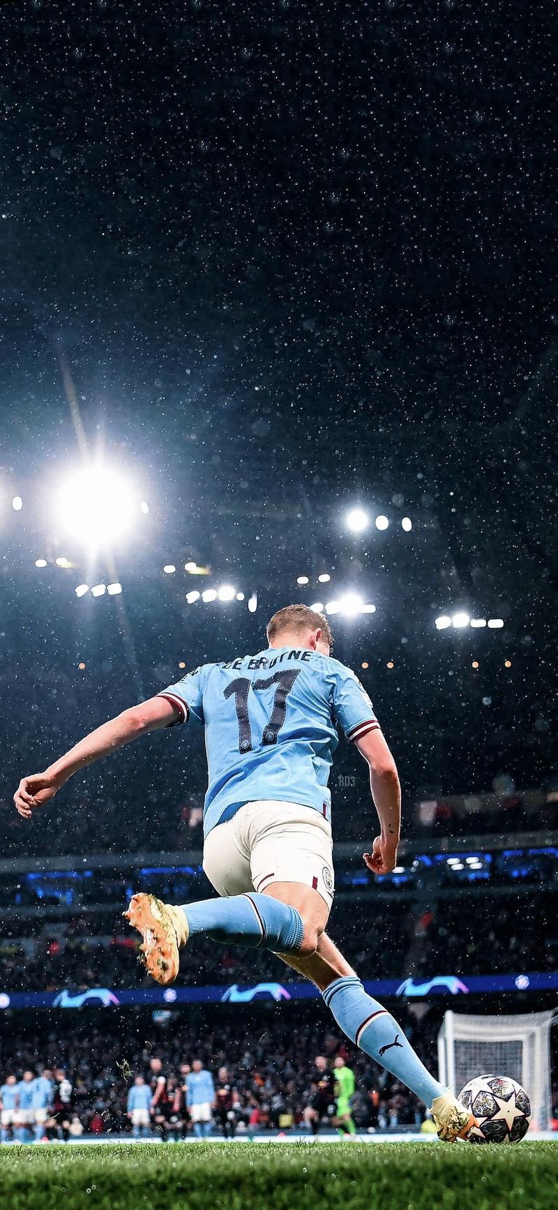 德转统计五大联赛最年长戴帽前10：莱万第8，C罗两度上榜